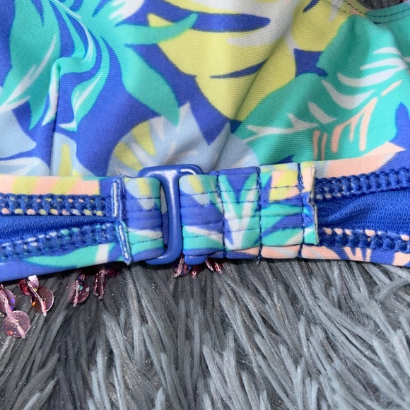 adorable hawaiian bikini top ! ✨🌸 - Picture 7 of 7